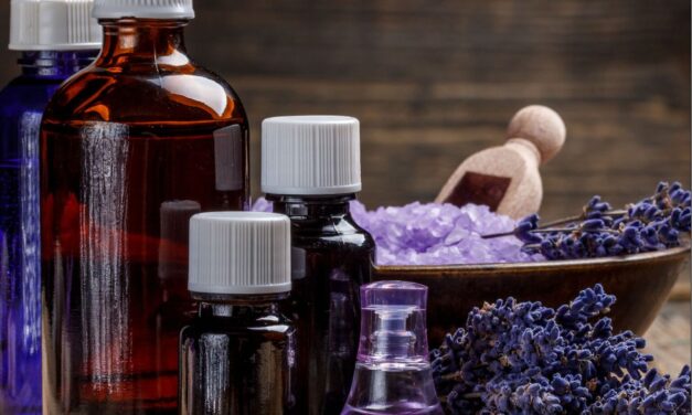 10 Must Have Essential Oils for Your Medicine Cabinet